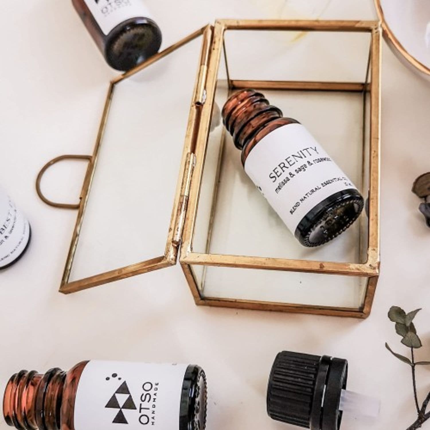 Blend naturalnych olejków eterycznych SERENITY - naturalny olejek - autorska kompozycja aromaterapeutyczna - 10 ml
